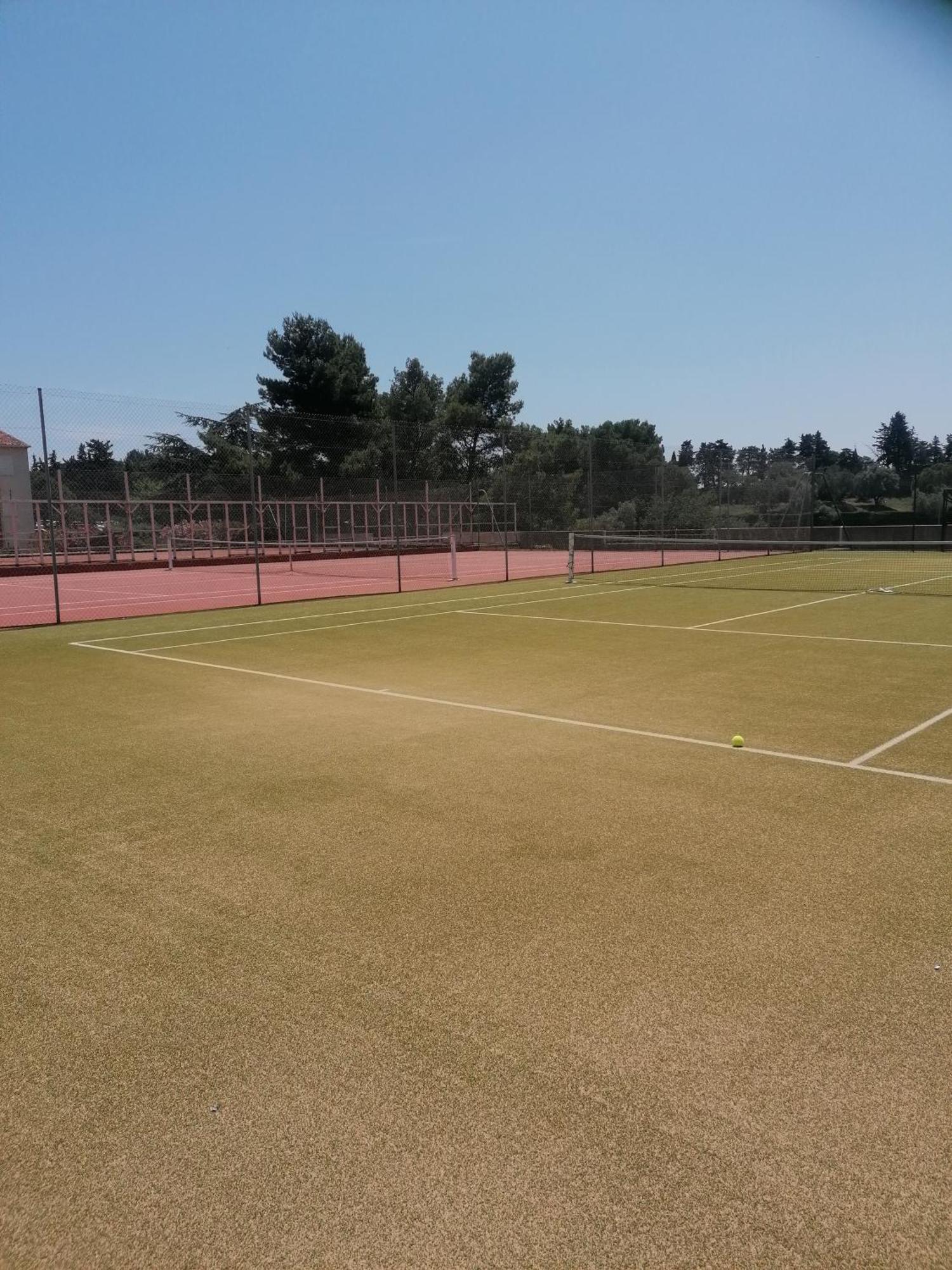 Appartement Zen A Frejus Avec Jardin, Piscine, Tennis, Proche Mer Exterior photo